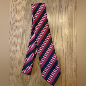 Elegant Red and Black Striped Men's Tie